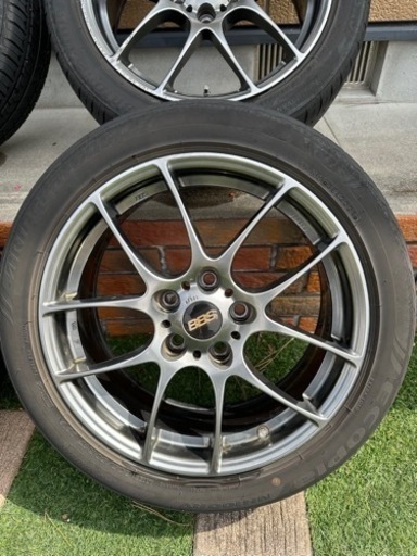 車のパーツ タイヤ、ホイール