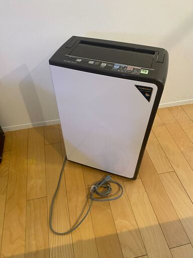 他者様の入札NG  【引き取り限定】除湿器 コロナ CD-H1821