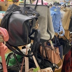 👜バッグいろいろ処分価格！トラベルバッグ表示価格の半額セール開催中！　アールワン田川の画像