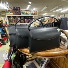 👜半額セール開催中！バッグいろいろショルダーバッグ表示価格の処分価格！　アールワン田川の画像