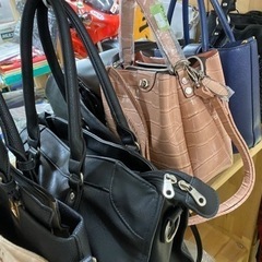 👜半額セール開催中！バッグいろいろショルダーバッグ表示価格の処分価格！　アールワン田川の画像