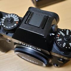 fujifilm X-T2(ボディ) + 純正ハンドグリップ