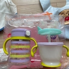 コンビ 離乳食 エプロン リッチェル マグ の画像