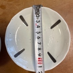 コップ、小皿、大皿セットの画像