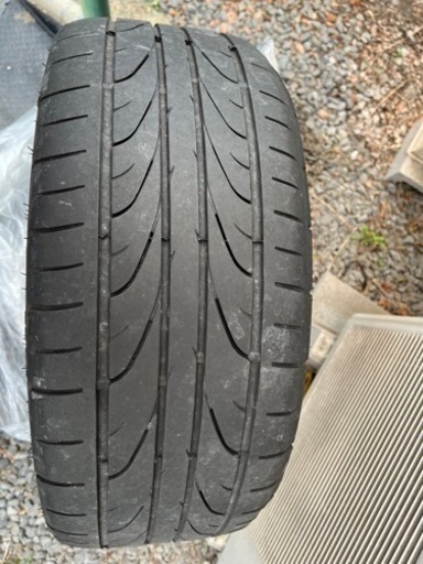 車のパーツ タイヤ、ホイール