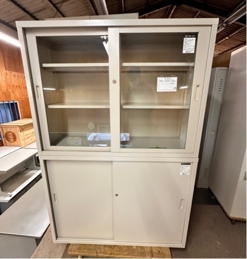 コクヨ　引戸書庫上下セット かぎ付き　幅120　奥40　高さ176cm