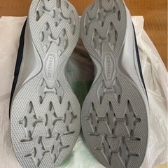再投稿‼️メンズ CHARKIES 紺のスニーカー の画像