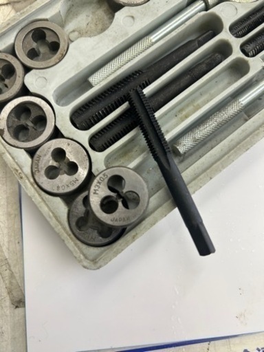 タップダイスセット　メートルネジ（Ｍ）20PC