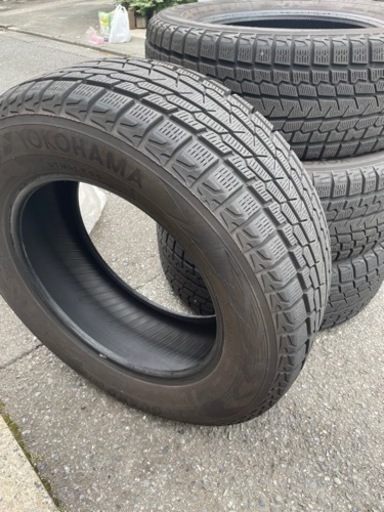 車のパーツ タイヤ、ホイール