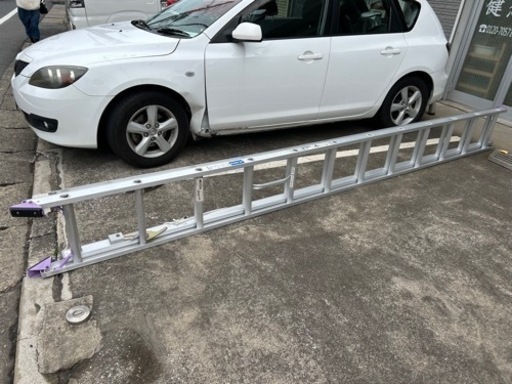 一度使用の中古品　アルインコ　2連ハシゴ　4.2m〜7.31m