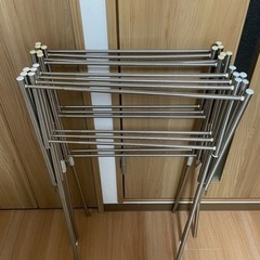 取引中）物干しラック2つ　0円の画像