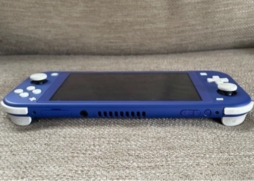 【お取引完了】2022年版Switch Liteブルー ソフト付き