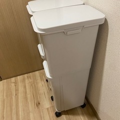ニトリ　スリム分別ペール2段ゴミ箱　キャスター付き　2個セットの画像