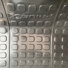 トヨタプリウスα純正ラゲージトレイの画像