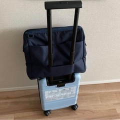 無印　 荷物の量で広げられる　撥水　ボストンリュック ネイビーの画像