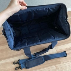 無印　 荷物の量で広げられる　撥水　ボストンリュック ネイビーの画像