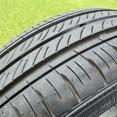 車のパーツ タイヤ、ホイールの画像
