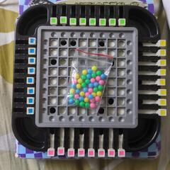 0円　知育玩具　ボール落とし頭脳ゲーム