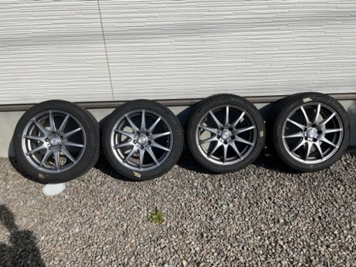 車のパーツ タイヤ、ホイール