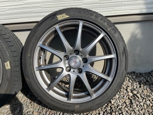 車のパーツ タイヤ、ホイール