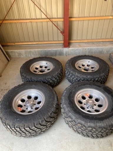 ミッキートンプソン　16インチ　タイヤセット