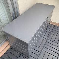 スチール収納庫