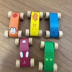 積み木　木の車おもちゃの画像