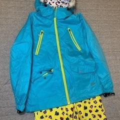 スノボー　ウエアー上下　レディースの画像