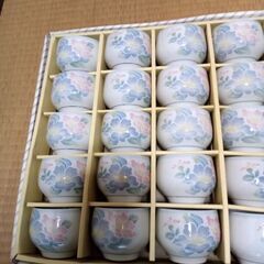 瀬戸物製お茶飲みコップ