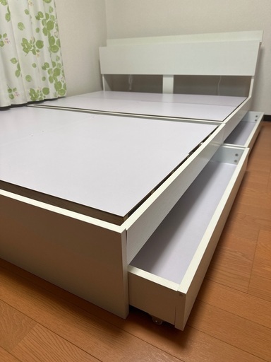 ダブルベッドフレーム