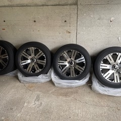 車のパーツ タイヤ、ホイール