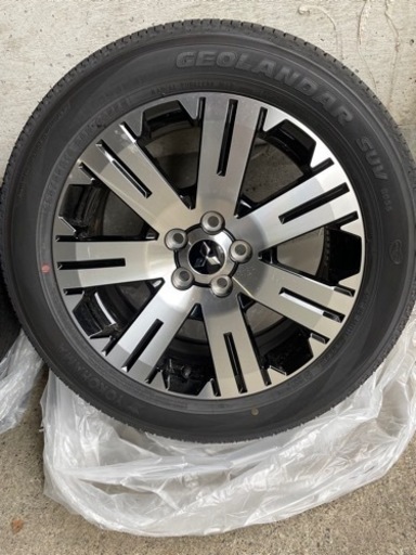 車のパーツ タイヤ、ホイール