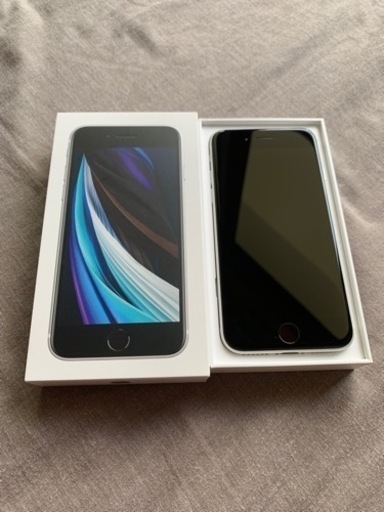 使用1年美品iPhoneSE2 ¥20000