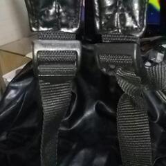 メタル風リュックの画像