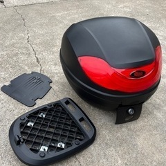 【取引中】バイク　リアボックス　30Lくらい