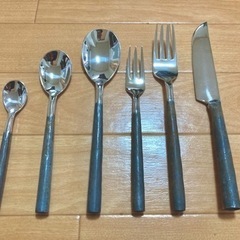 カトラリーセット (ナイフ×1 フォーク×2スプーン×3) 2セット 訳あり品の画像