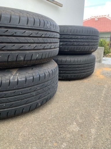 車のパーツ タイヤ、ホイール