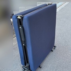 折りたたみベッド シングル クルマ付の画像