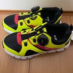 キッズスニーカー18.5