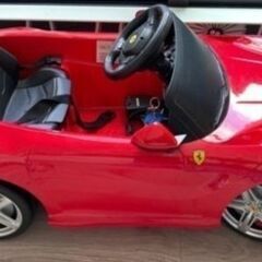 フェラーリ　電動自動車　子ども用の画像