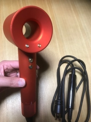 新品　Dyson ドライヤー
