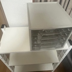 オープンシェルフ 白　書類ケース付きの画像