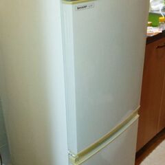 SHARP製冷蔵庫とオーブントースター