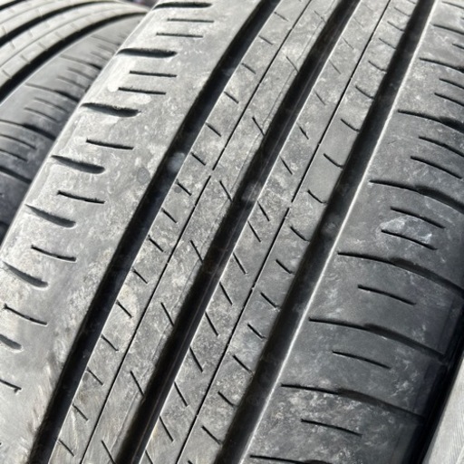 車のパーツ タイヤ、ホイール