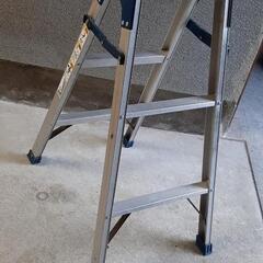 脚立　高さ86センチ