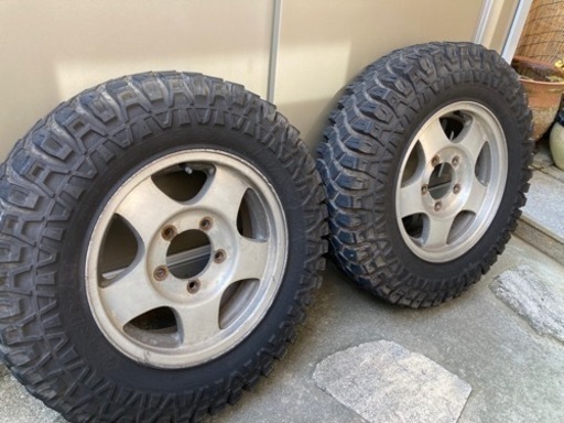 車のパーツ タイヤ、ホイール