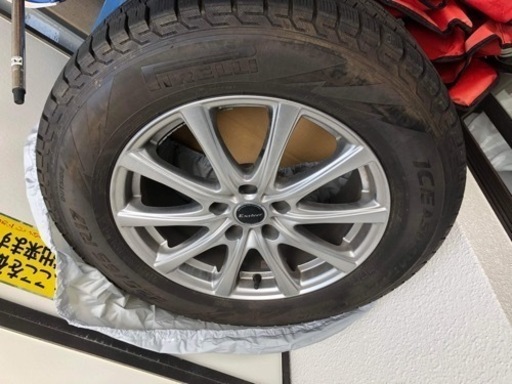 ホイール付き　ピレリ製　スタッドレスタイヤ　225/65/r17 4本セット