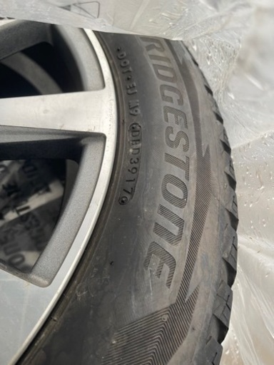235/55R20 スタッドレスタイヤホイール　4本セット　20インチ