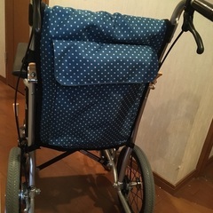 車椅子　介助用　介護の画像