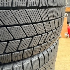 車のパーツ タイヤ、ホイールの画像